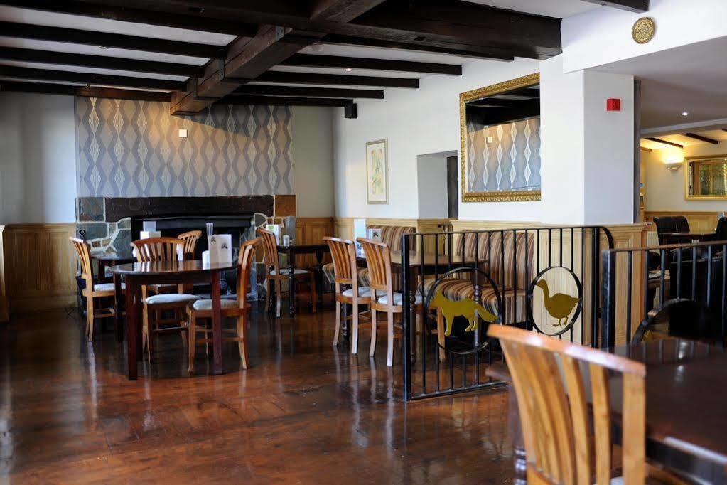 Fox And Goose Inn Brent Knoll Buitenkant foto